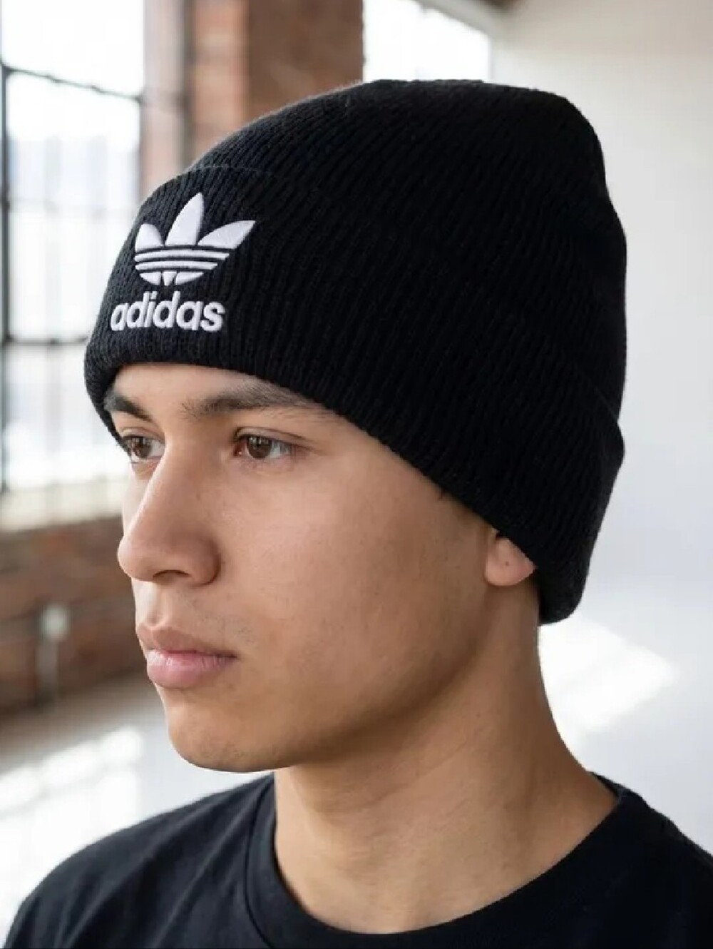 NWT Adidas Originals Trefoil Beanie! - Picture 2 of 2